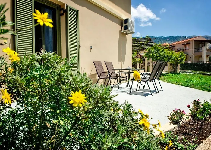 Garbis Garden View Appartamento Valsamata