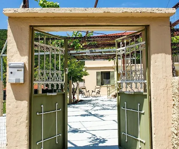 Appartamento Garbis Garden View *